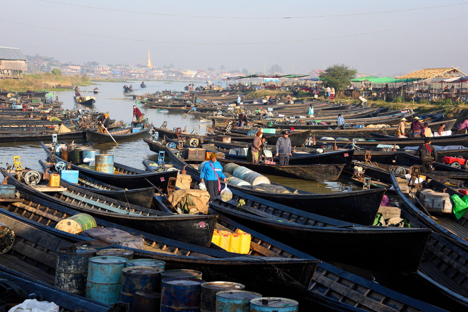 DSC_11357_1A1 - Nampan Market