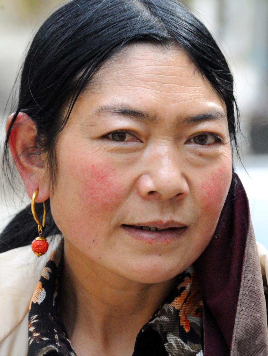 DSC_0238A - Tibetan Woman