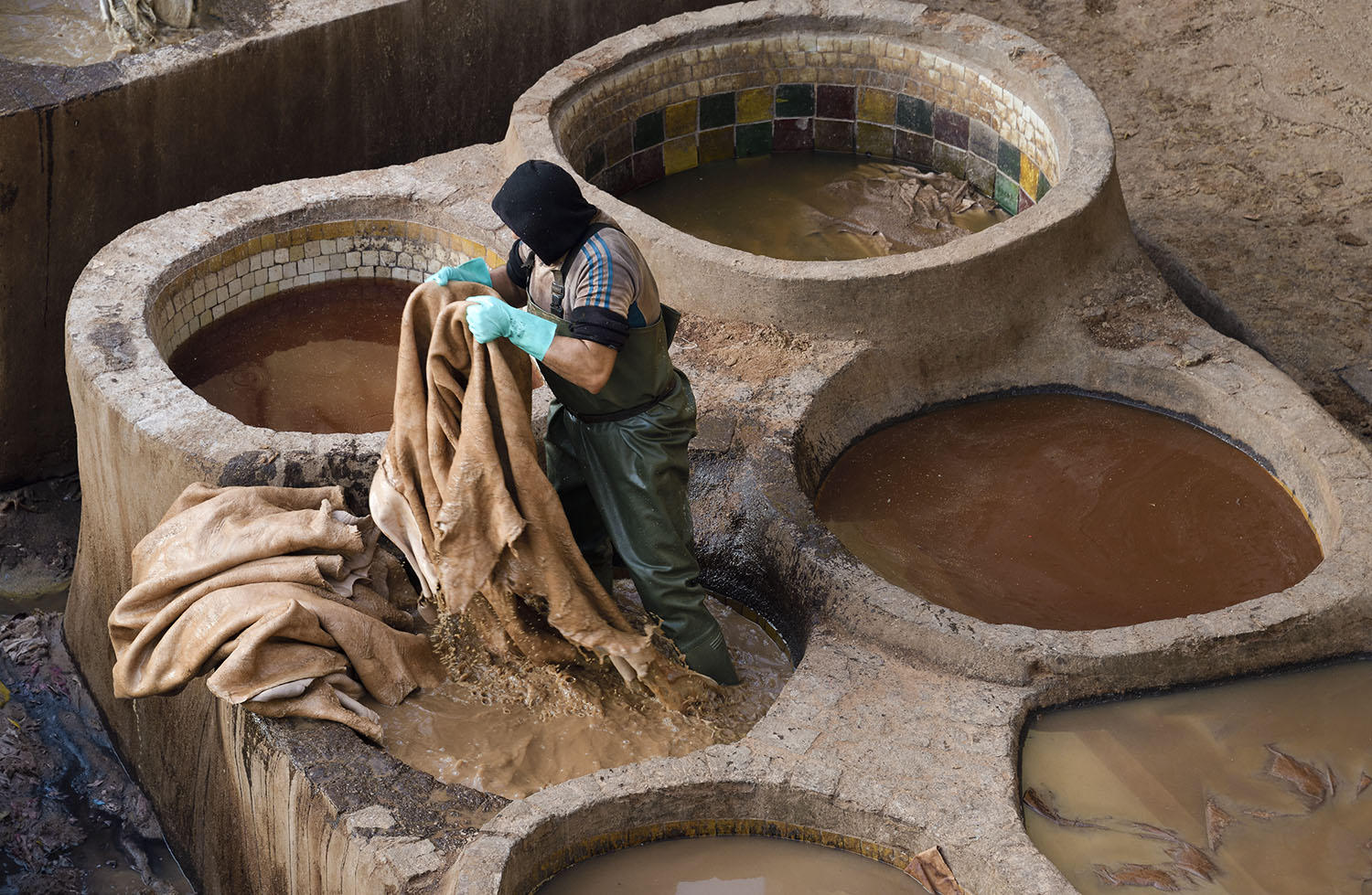 DSC_9449_1A2 - Chouara Tannery Worker (Fes)